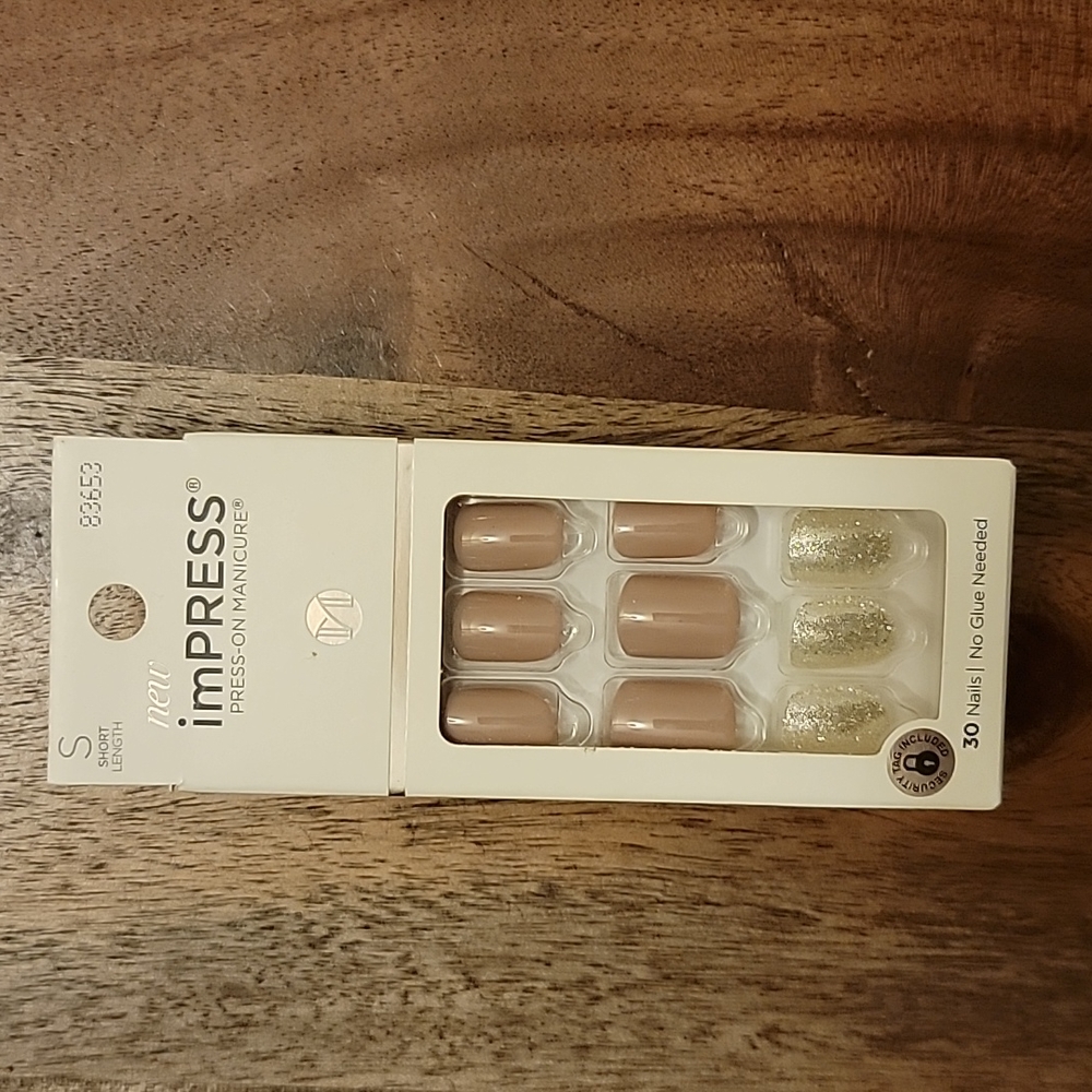 imPRESS press on manicure